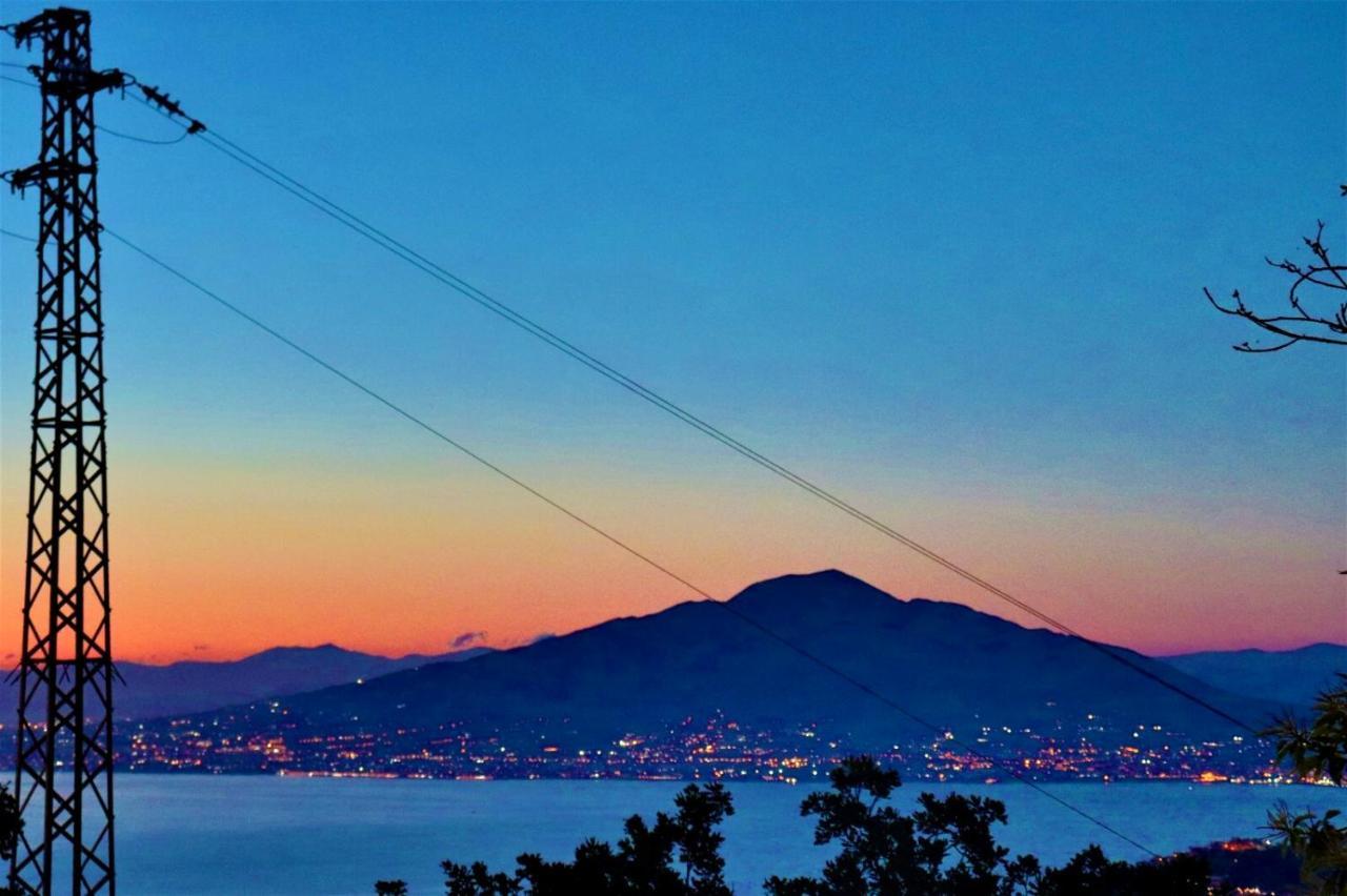 Villa Privata Con Biliardo E Vista Sul Golfo Di Napoli Sorrente