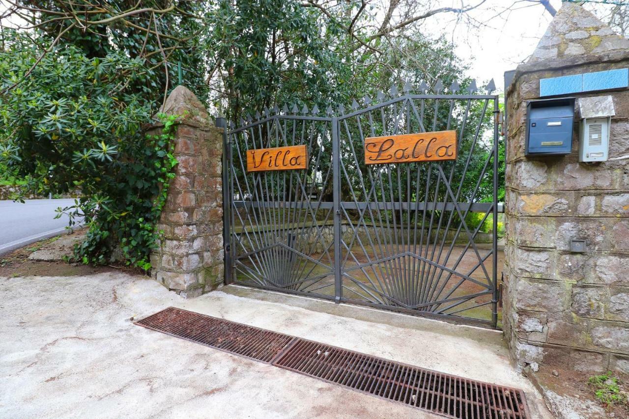 Privata Con Biliardo E Vista Sul Golfo Di Napoli Villa Sorrente